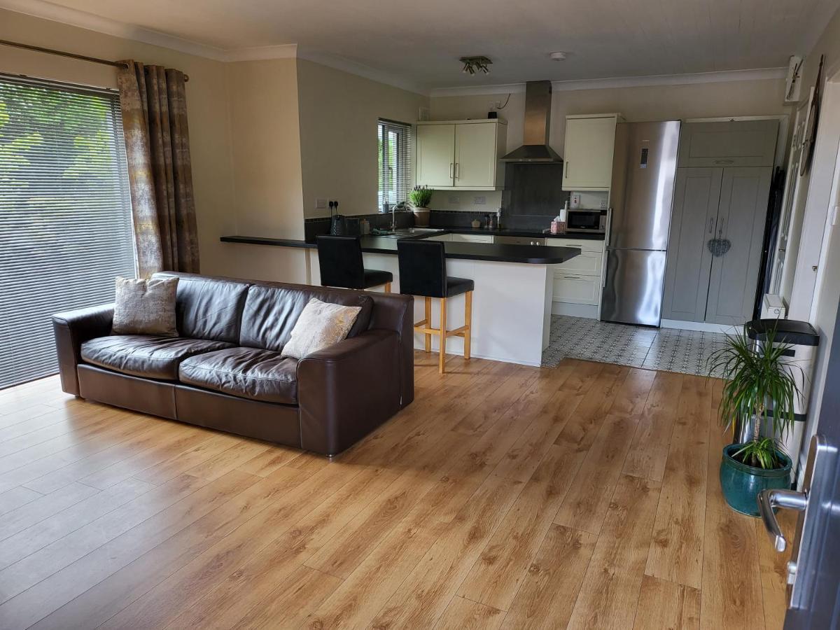 Millstream Cottage House & Apartment Γουότερφορντ Εξωτερικό φωτογραφία